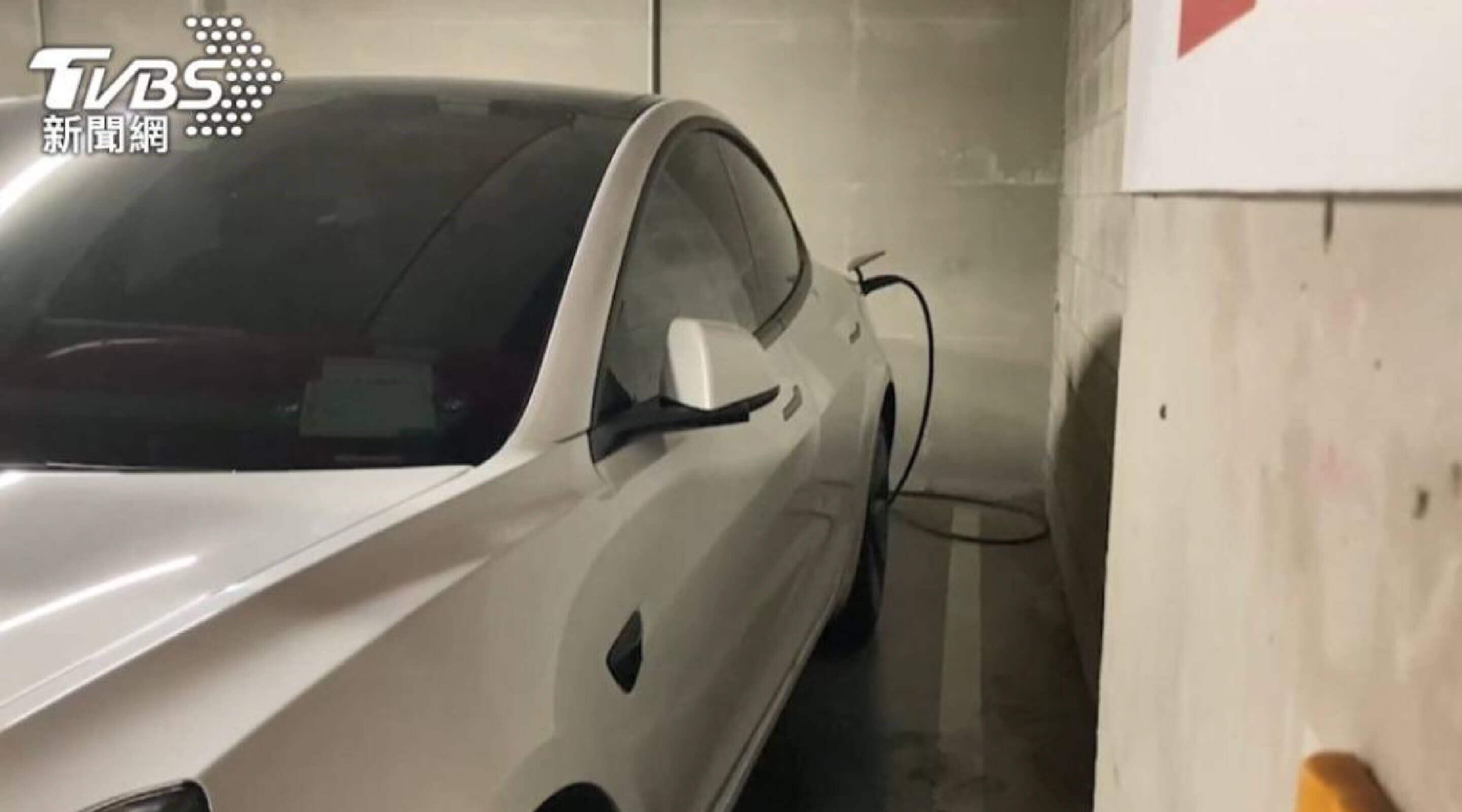 希望做到車主只要下載一個APP，就能在各充電站使用充電樁。（圖／TVBS資料畫面）