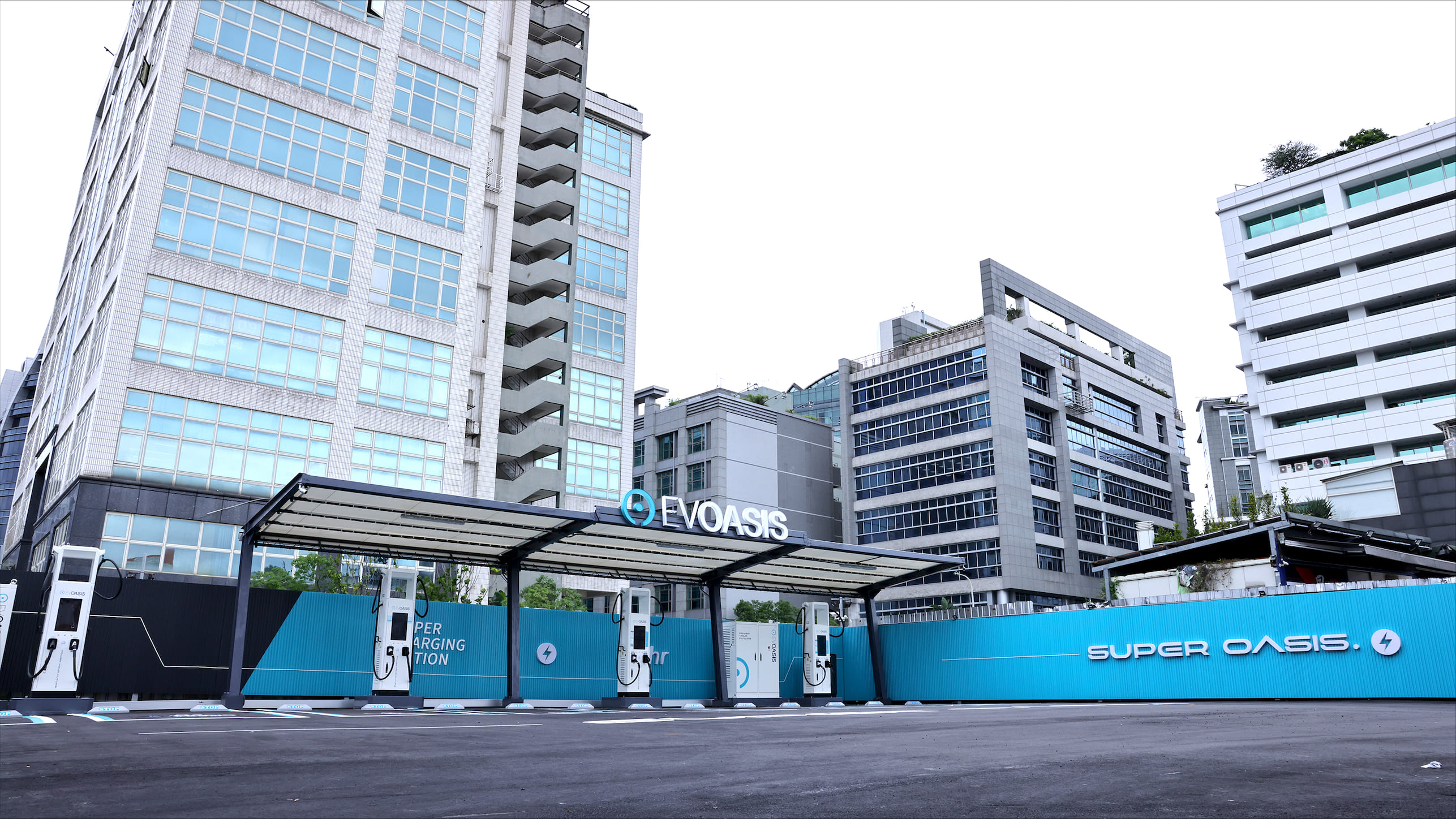  EVOASIS在台灣有135座充電站、650支快充槍，本次串接將豐富OpenHub充電網絡